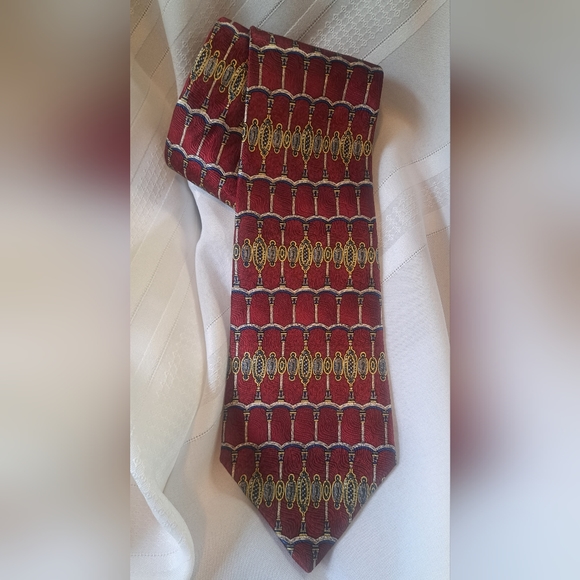 The Metropolitan Museum Of Art Silk Neck Tie - Picture 1 of 4